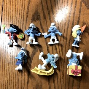 7 vintage smurfs excellent condition from 2011